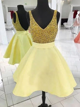 Load image into Gallery viewer, Yellow Homecoming Dress 2023 Short V Neck Sleeveless Satin Sequined