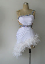 Load image into Gallery viewer, White Homecoming Dress 2023 Short Spaghetti Straps with Feathers