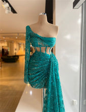 Load image into Gallery viewer, Green Homecoming Dress 2023 Short One-shoulder Long Sleeve Sequin
