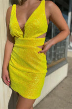 Load image into Gallery viewer, Yellow Homecoming Dress 2023 Short V Neck Sleeveless Sequin