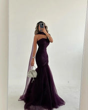 Load image into Gallery viewer, Mermaid Grape Strapless Tulle Prom Dress Wiht pleated