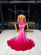 Load image into Gallery viewer, Hot Pink Black Girl Prom Dress 2024 Beaded Velvet Mermaid
