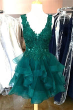 Load image into Gallery viewer, Green Homecoming Dress 2023 Short V Neck Sleeveless Tulle Horsehair