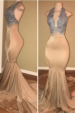 Load image into Gallery viewer, Black Girl Prom Dress 2024 V Neck Sleeveless Satin Mermaid
