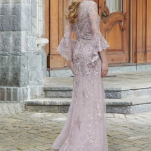 Load image into Gallery viewer, Mermaid V Neck Tulle Mother of the Bride Dresses with Lace Appliques