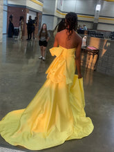 Load image into Gallery viewer, Strapless Satin Mermaid Long Prom Dresses Evening Party Gowns With Train