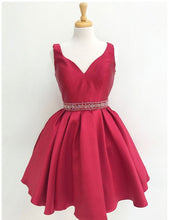 Load image into Gallery viewer, Red Homecoming Dress 2023 Short V Neck Sleeveless Satin Beaded