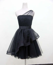 Load image into Gallery viewer, Black Homecoming Dress 2023 Short One-shoulder Tulle