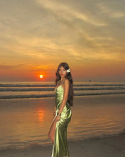 Load image into Gallery viewer, V-Neck Spaghetti Straps Green Split Lace-up Satin Mermaid Prom Dress