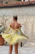 Load image into Gallery viewer, Long Sleeves Homecoming Dress 2026 Lace Appliques Mini Dress