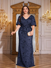 Load image into Gallery viewer, Teal Mermaid Plus Size V Neck Mother of the Bride Dress with Sequins