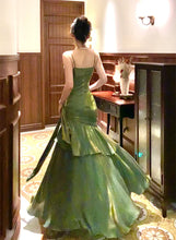 Load image into Gallery viewer, Chic Green Straps Sweetheart Long Formal Dress, Green Prom Dress Evening Dress