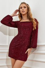 Load image into Gallery viewer, Green Sequin Square Neck Short Homecoming Dress with Long Sleeves