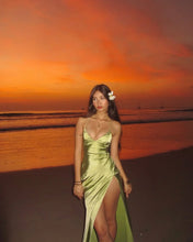 Load image into Gallery viewer, V-Neck Spaghetti Straps Green Split Lace-up Satin Mermaid Prom Dress