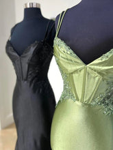 Load image into Gallery viewer, Double Straps Appliques Mermaid Satin Prom Dress
