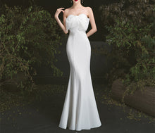 Load image into Gallery viewer, White Prom Dress 2023 Strapless Satin with Bow(s) Zipper Up