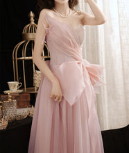 Load image into Gallery viewer, Pink Prom Dress 2023 Elegant Draping Pearls Tulle with Bow(s)
