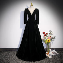 Load image into Gallery viewer, Black Prom Dress 2023 Velvet Long Sleeves Corset Back