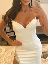 Load image into Gallery viewer, White Strapless V Neck Satin Long Mermaid Prom Dress With Slit
