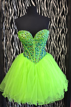 Load image into Gallery viewer, Green Homecoming Dress 2023 Short Strapless Rhinestones Tulle
