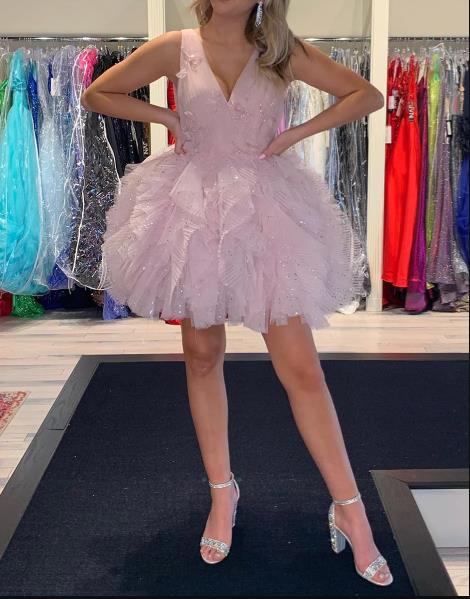 Trendy Homecoming Dress 2023 Short V Neck Tulle Tiered