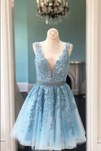 Load image into Gallery viewer, Blue Homecoming Dress 2023 Short V Neck Tulle Sleeveless Appliques
