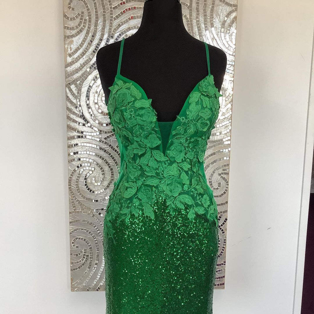 Green Homecoming Dress 2023 Short Spaghetti Straps Sequin Appliques