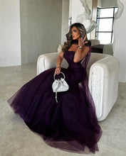 Load image into Gallery viewer, Mermaid Grape Strapless Tulle Prom Dress Wiht pleated
