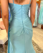 Load image into Gallery viewer, V Neck Spaghetti Straps Satin  Mermaid Long Prom Dresse With Slit Evening Gowns with Long Train
