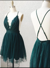 Load image into Gallery viewer, Green Homecoming Dress 2023 Spaghettti Straps Tulle Crisscross Back
