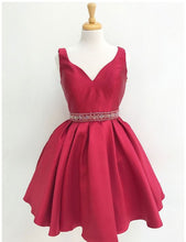 Load image into Gallery viewer, Red Homecoming Dress 2023 Short V Neck Sleeveless Satin Beaded
