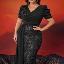 Load image into Gallery viewer, Peacock Mermaid Sequins V Neck Plus Size Mother of the Bride Dress with Streamer
