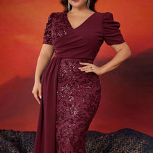 Load image into Gallery viewer, Peacock Mermaid Sequins V Neck Plus Size Mother of the Bride Dress with Streamer
