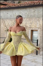 Load image into Gallery viewer, Long Sleeves Homecoming Dress 2026 Lace Appliques Mini Dress
