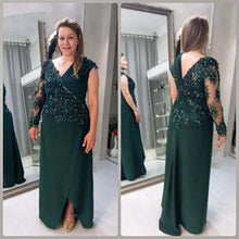 Load image into Gallery viewer, Plus Size Mother Of The Bride Dresses Beaded Appliques Formal Dress V Neck Chiffon Guest Wedding Dress
