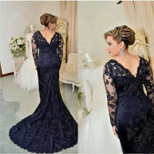 Load image into Gallery viewer, Dark Navy Mermaid Mother of the Bride Dresses Lace V Neck Wedding Party Gowns Back Out
