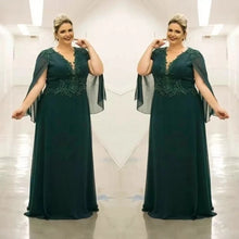 Load image into Gallery viewer, Emerald Green Mother of the Bride Dress for Wedding Plus Size Beadings Wedding Guest Dress with Cape Sleeves
