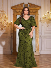 Load image into Gallery viewer, Teal Mermaid Plus Size V Neck Mother of the Bride Dress with Sequin Appliques
