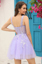 Load image into Gallery viewer, Lilac Spaghetti Straps A-Line Tulle Corset Short Homecoming Dress
