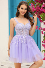 Load image into Gallery viewer, Lilac Spaghetti Straps A-Line Tulle Corset Short Homecoming Dress
