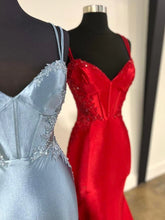 Load image into Gallery viewer, Double Straps Appliques Mermaid Satin Prom Dress
