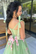 Load image into Gallery viewer, Sweet Green A-Line Straps Sweetheart Sleeveless Appliques Tulle Long Prom Dress
