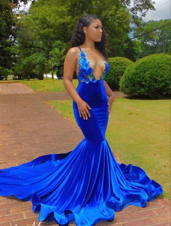 Blue Prom Dress 2023 Black Girls Slay Plunging Neck Spaghetti Straps Velvet