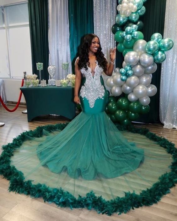 Black Girl Prom Dress 2023 Sleeveless Beaded with Feathers DCdress Black Girl Prom Dress 2023 Sleeveless Beaded with Feathers DCdress