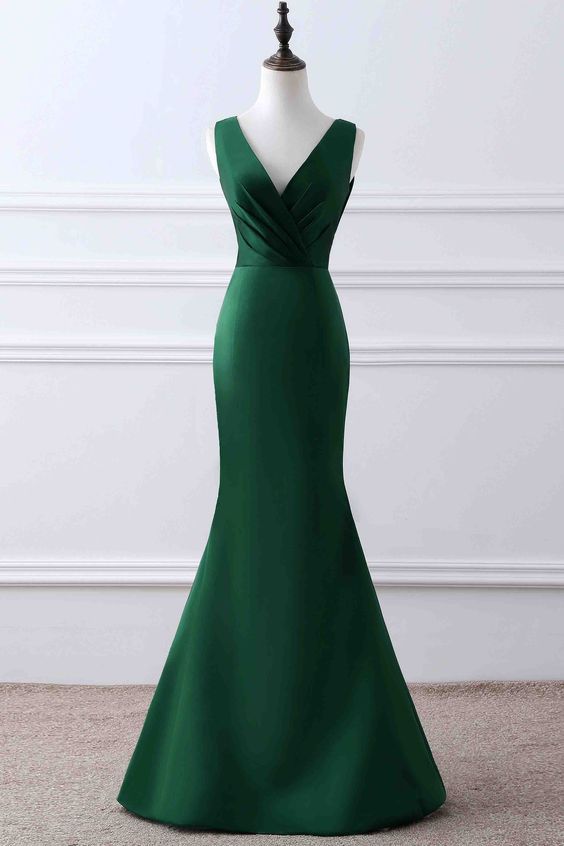 Emerald Green Prom Dress 2023 Elegant V Neck Satin