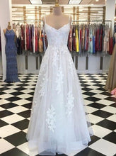 Load image into Gallery viewer, White Prom Dress 2023 Spaghetti Straps Tulle with Appliques
